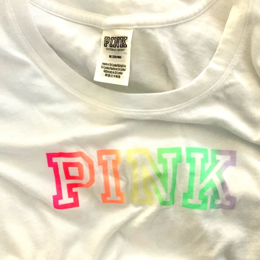 NWOT. Victoria’s Secret PINK T-Shirt.
